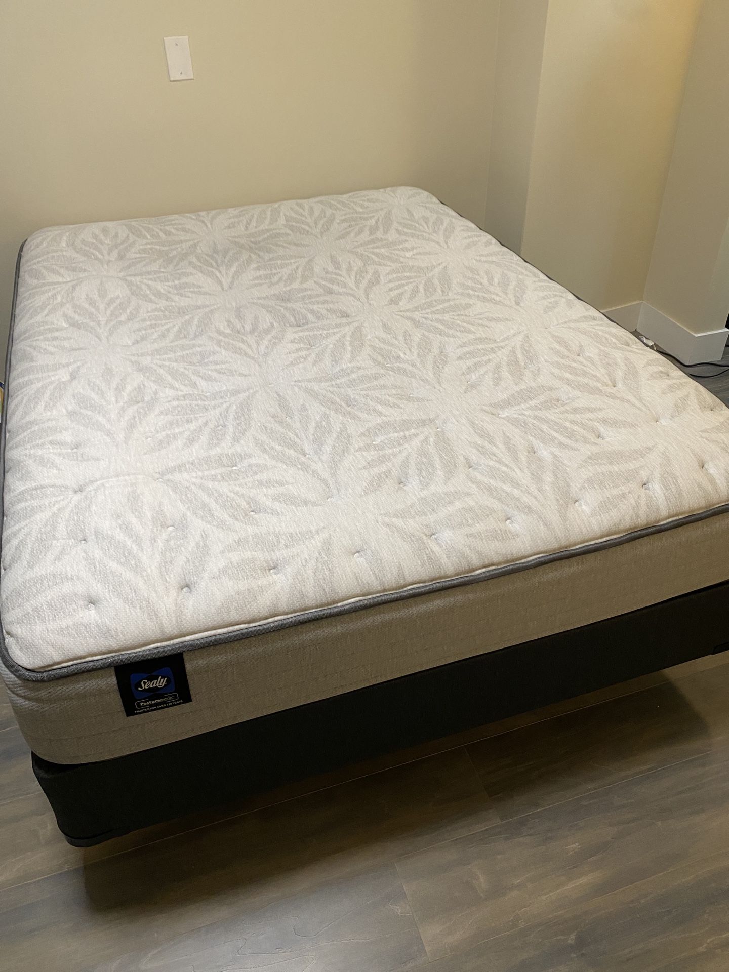 Sealy Posturepedic QUEEN 12” Medium Mattress + Box Spring Foundation & Bed Frame