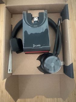 Poly Wireless Headset with Charging Stand