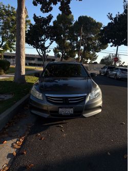 2011 Honda Accord EX Sedan – Clean Title