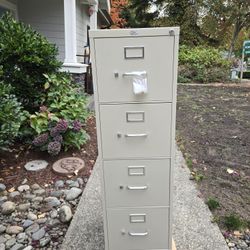 4 Drawer Metal File Cabinet 