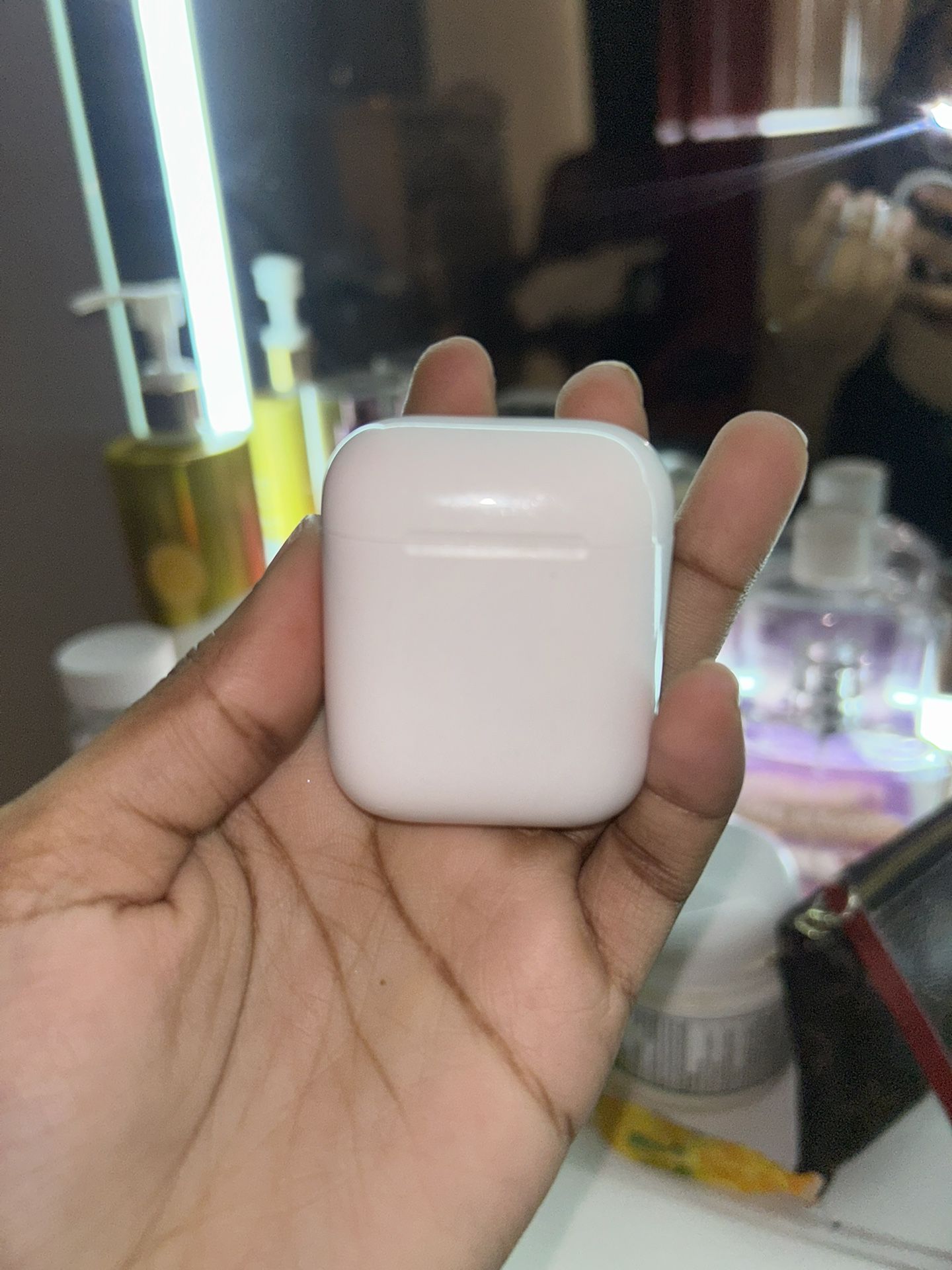 AirPods with Charging Case (1st Generation) White