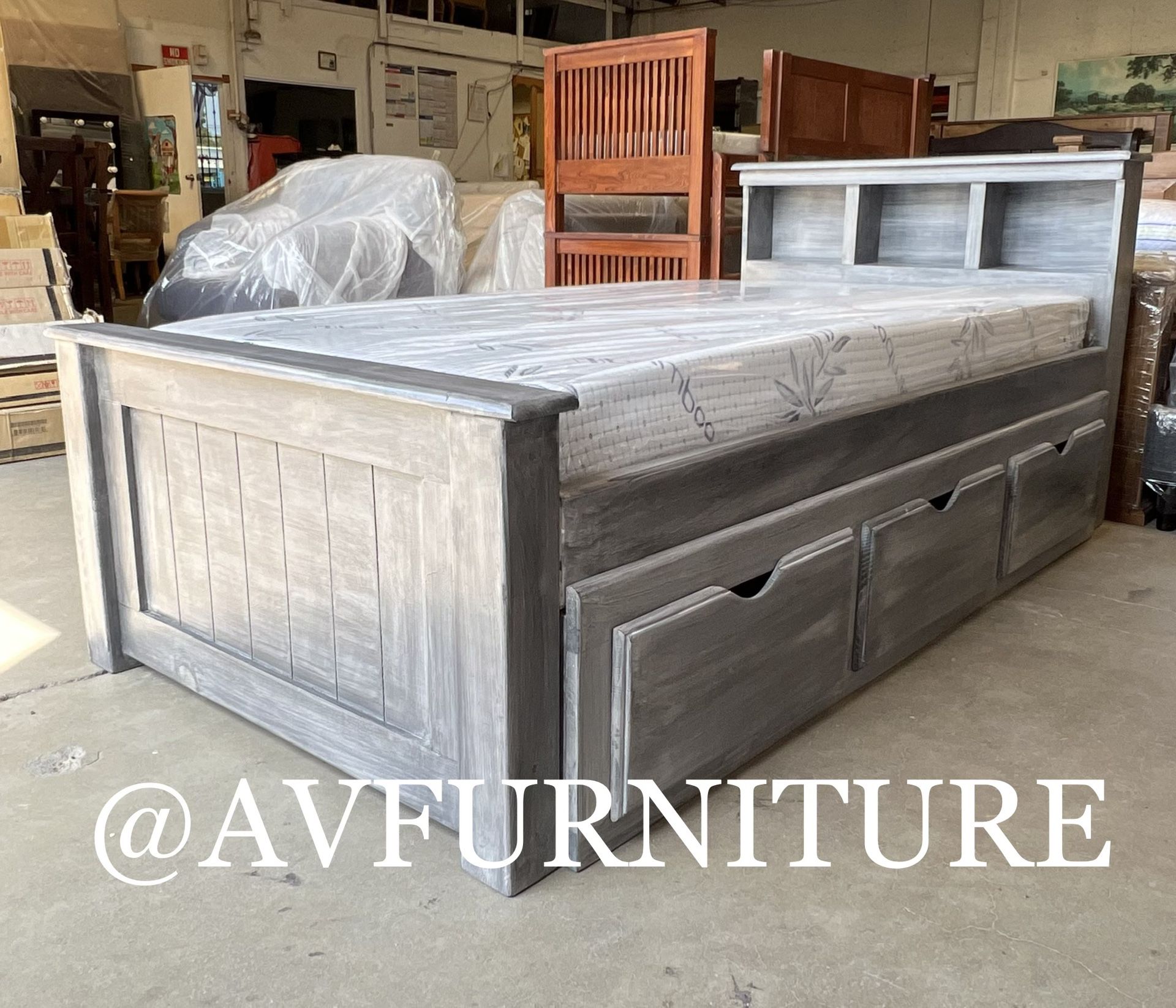 Twin Bed W Drawers And Foam Mattress 