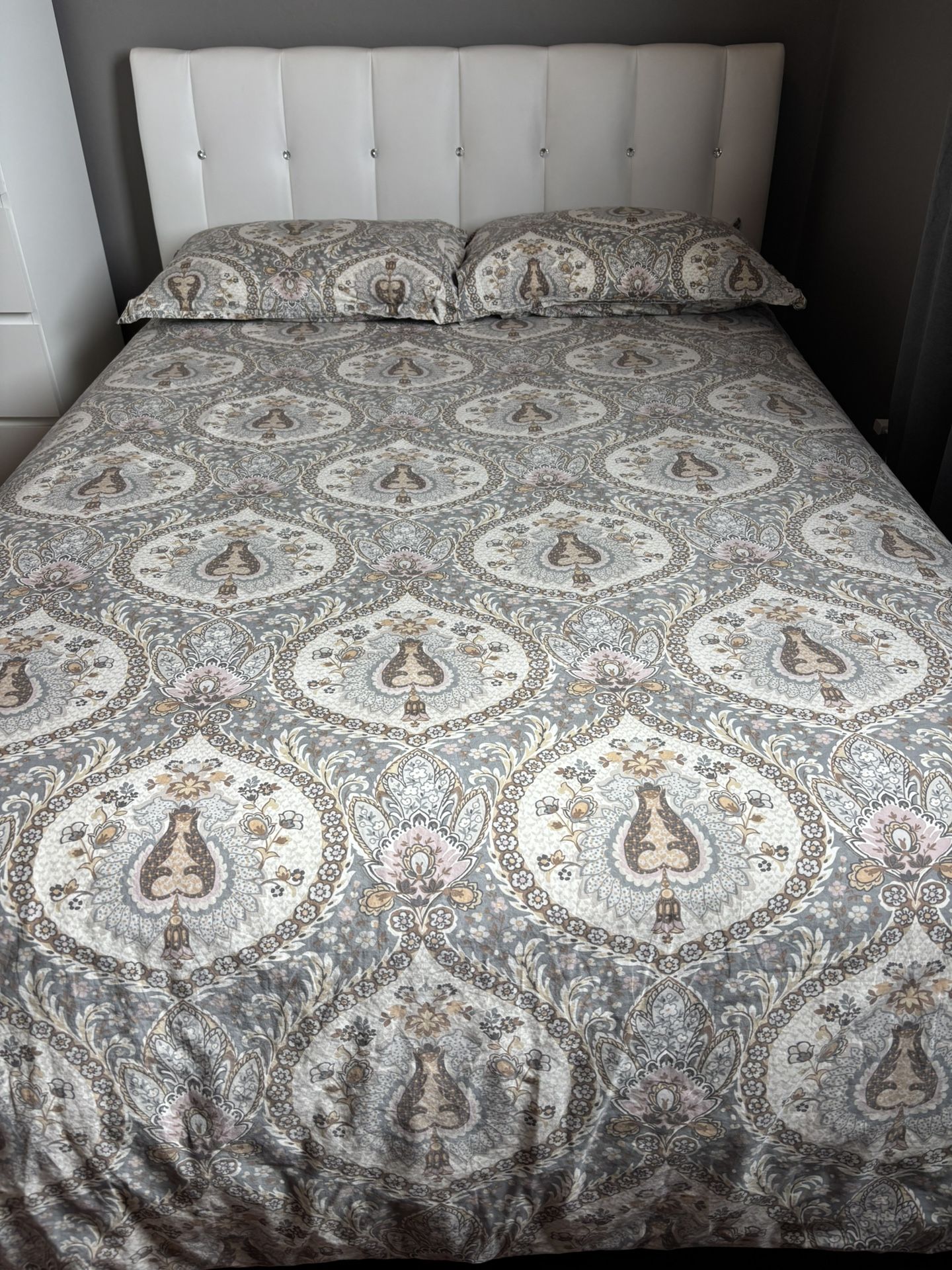 Girl’s Bedroom Furniture