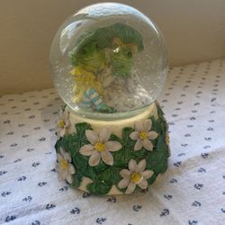 Snow Globe Frogs