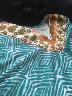 Halloween costume 60s shirt and wig