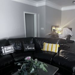 Gently Used Black Leather Round Sectional 