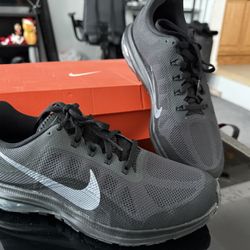 New Men’s Nike Size 8.5