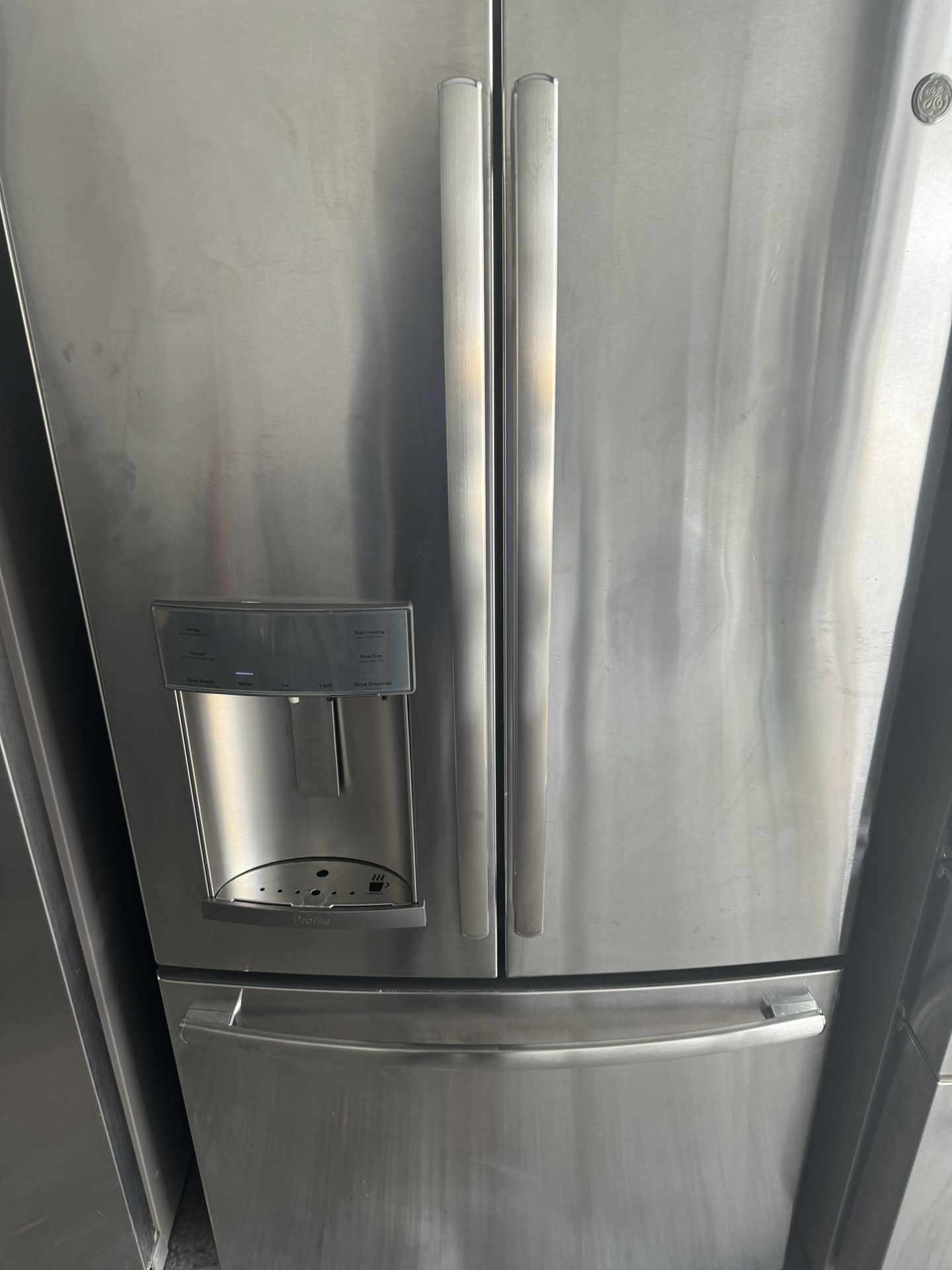 REFRIGERATOR GE 36” Counter Depth for Sale in Fort Lauderdale, FL OfferUp