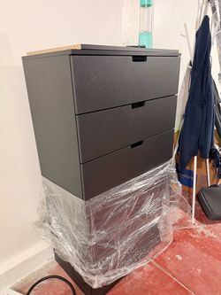 Black 5-Drawer Dresser Chest