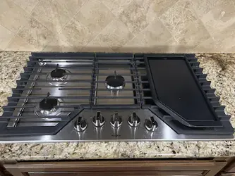 Whirlpool - 36 in. Wide 5 burners Gas Cooktop - Stainless Steel