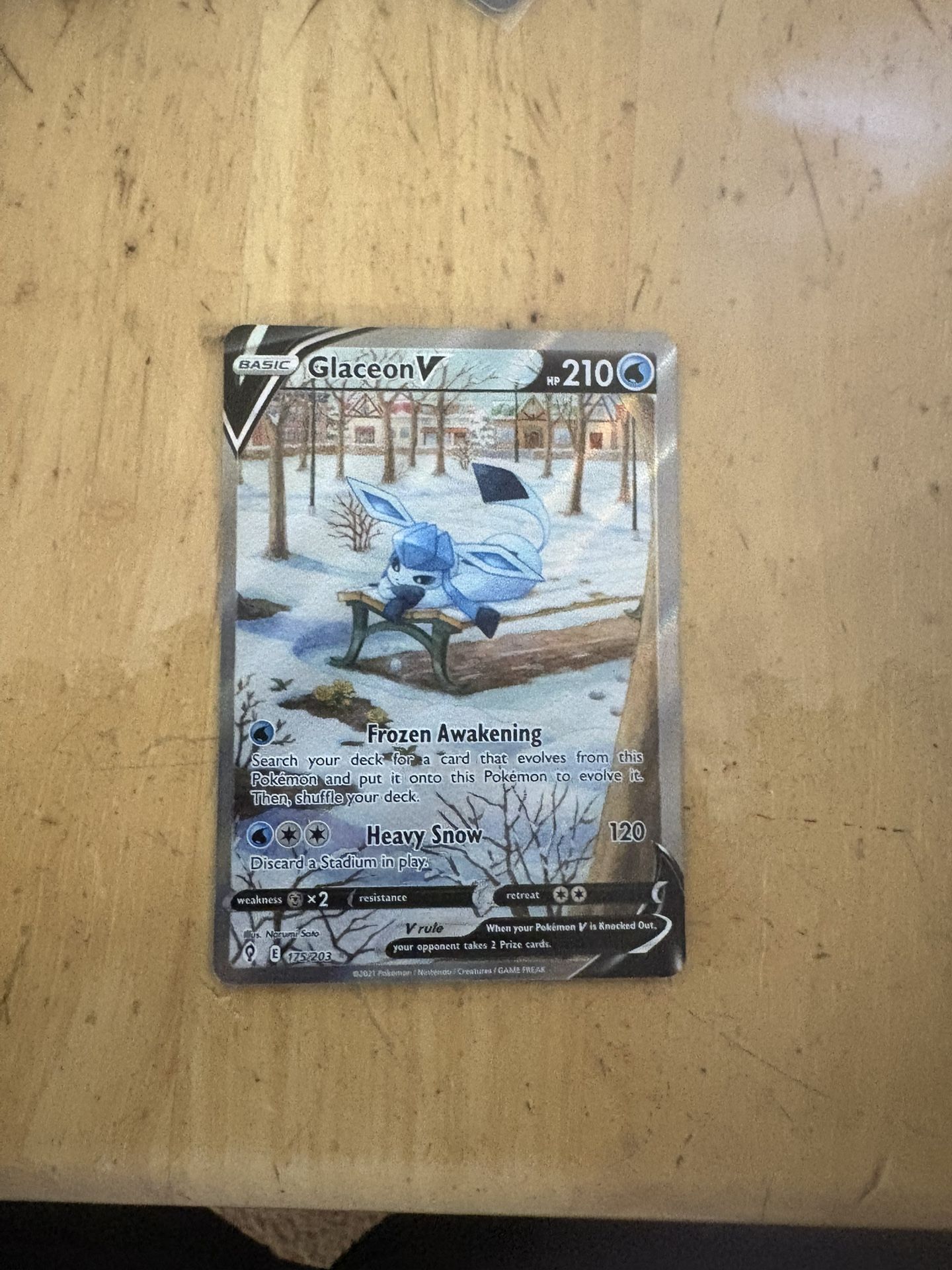 Pokemon Glaceon V and Leafeon V Evolving Skies