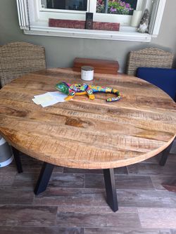 Round 48 inch dining table