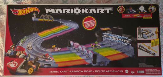 Hot Wheels Mario Kart Rainbow Road Track Set