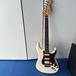 Reduced:: Fender Stratocaster Player II electric guitar