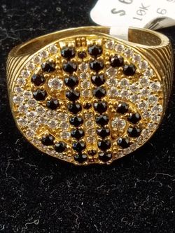 Mens ring size 12, 10k, 7.6 grams yellow gold