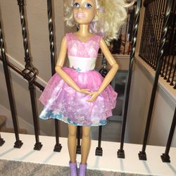 Barbie 28-Inch Best Fashion Friend Star Power Doll. 