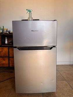 Mini fridge