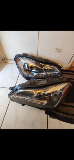 2014,2016 mercedes e350 ,pair of headlights LED