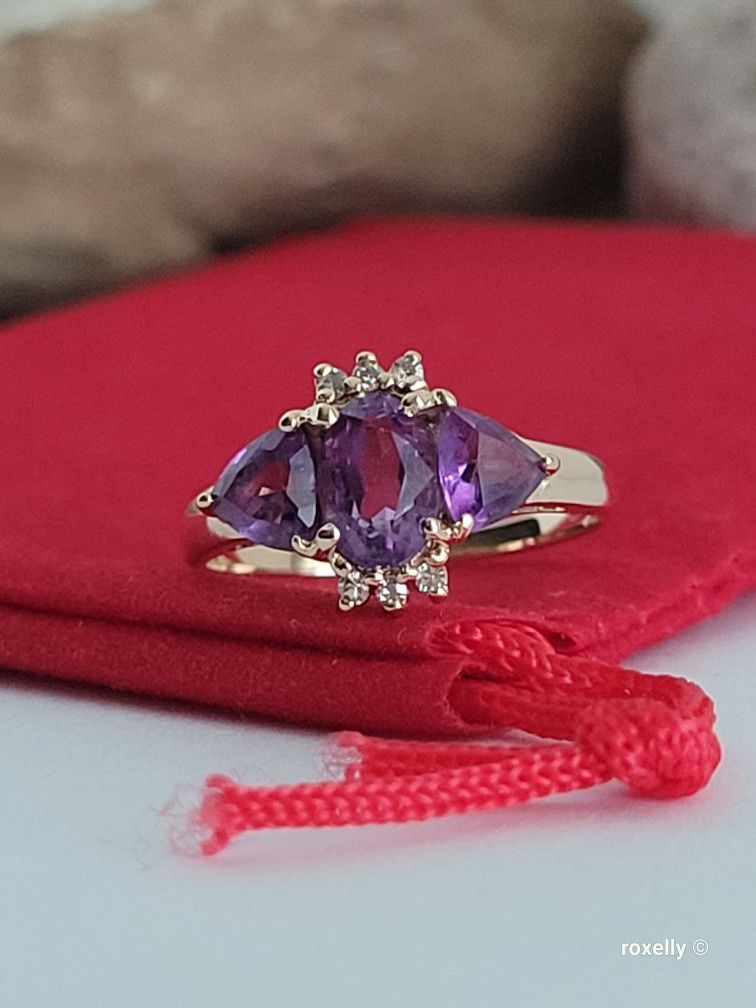 ❤️14k Size 6 Amazing Solid Yellow Gold Amethyst and Genuine Diamond Ring!/ Anillo de Oro con Amatistas y Diamante! 👌🎁Post Tags: Anillo de Oro