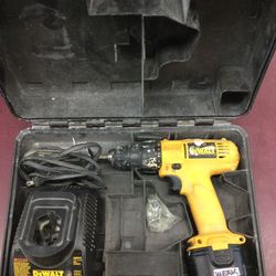 Dewalt 9.6V Cordless Drill / Driver 9.6 Volt