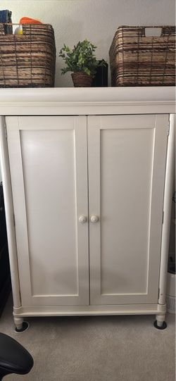 Armoire