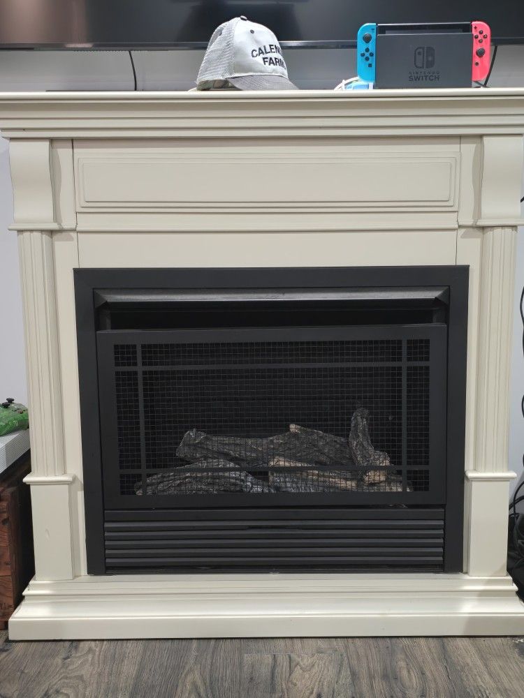Propane Fireplace Ventless, Comes With Gas Logs