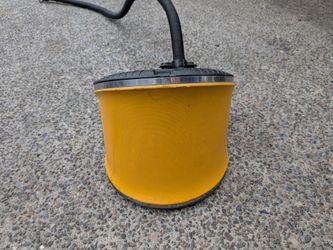 Manual air pump flip powered