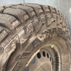 LT 285 /70R 17 Falken Wildpeak 