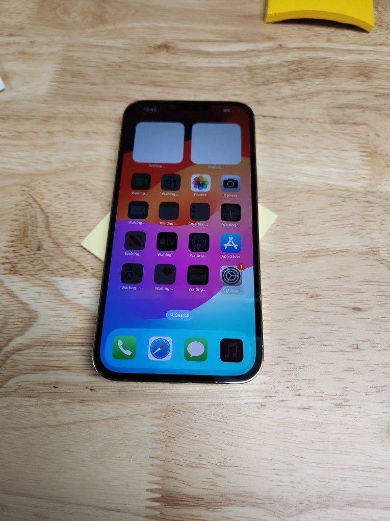 IPHONE 13 PRO MAXX...256GB UNLOCK ANY SIM