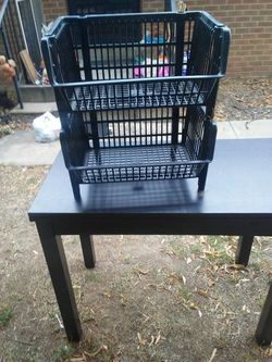 2 Stackable storage bins