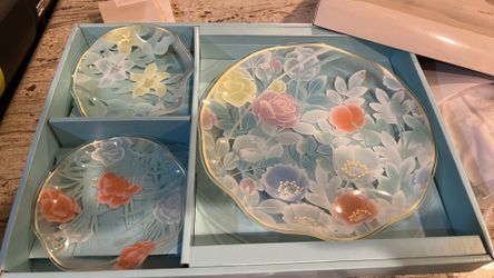 5 pcs beautiful plates