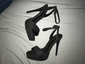 Black heels size 5.5