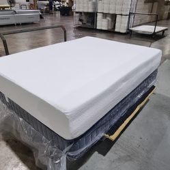 Queen Mattress 12in - SOFT