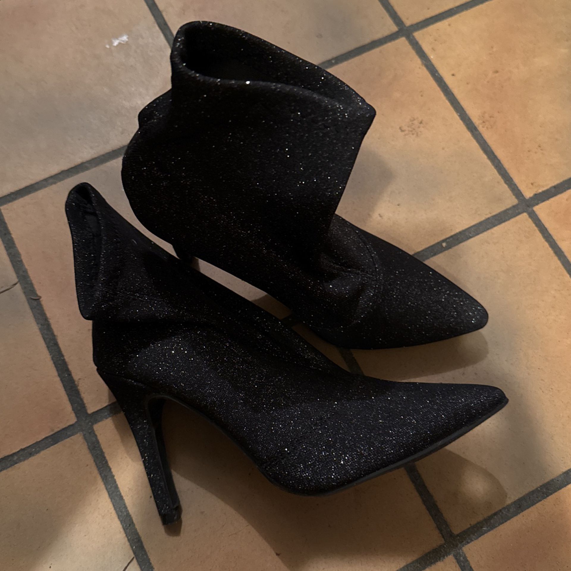 Black Shining Pencil Heel Shoes On Sale-size 5