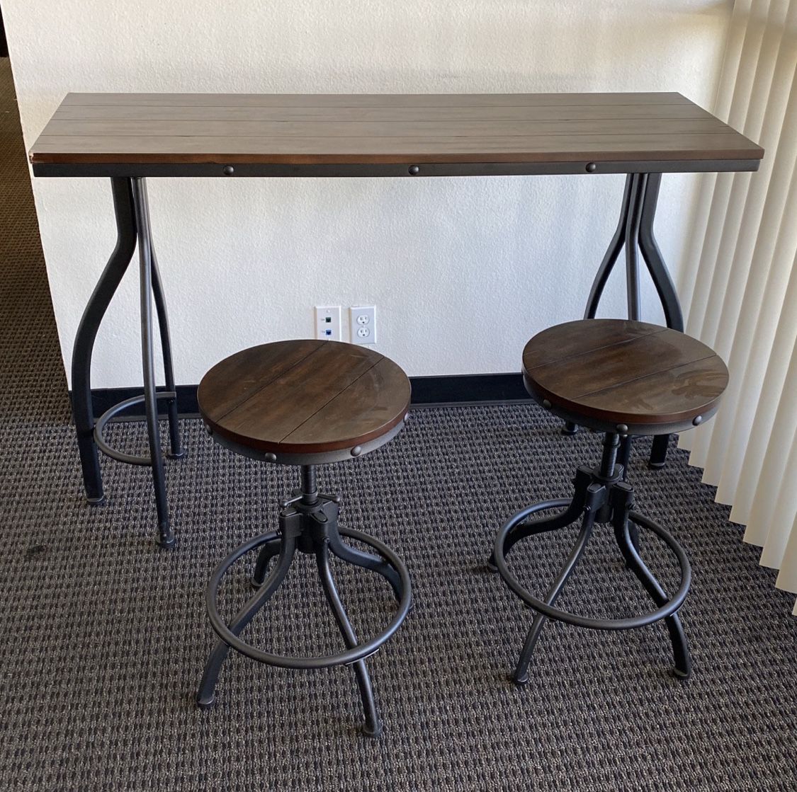 Signature Design by Ashley Odium Counter Height Dining Room Table and Bar Stools (Set of 3), Rustic Brown