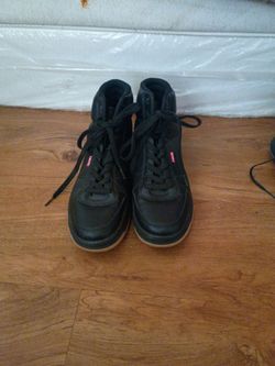 Levi size 9M