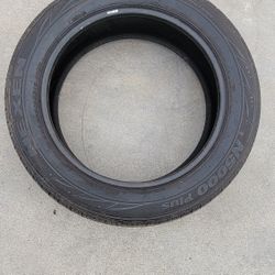 235/55R19 Tire Llanta (USED)