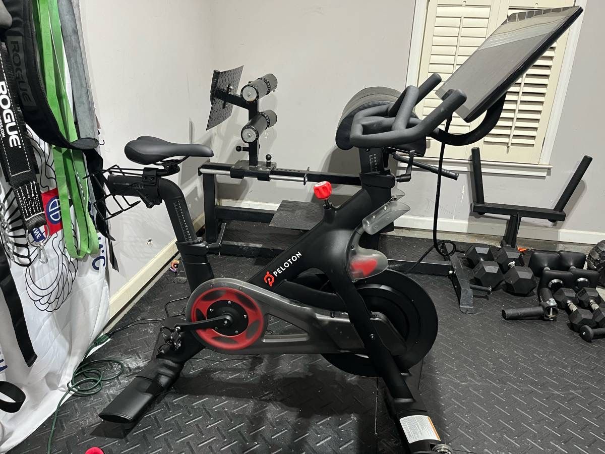 Peloton Bike + Delivery + Warranty + 1000 Happy Customers 