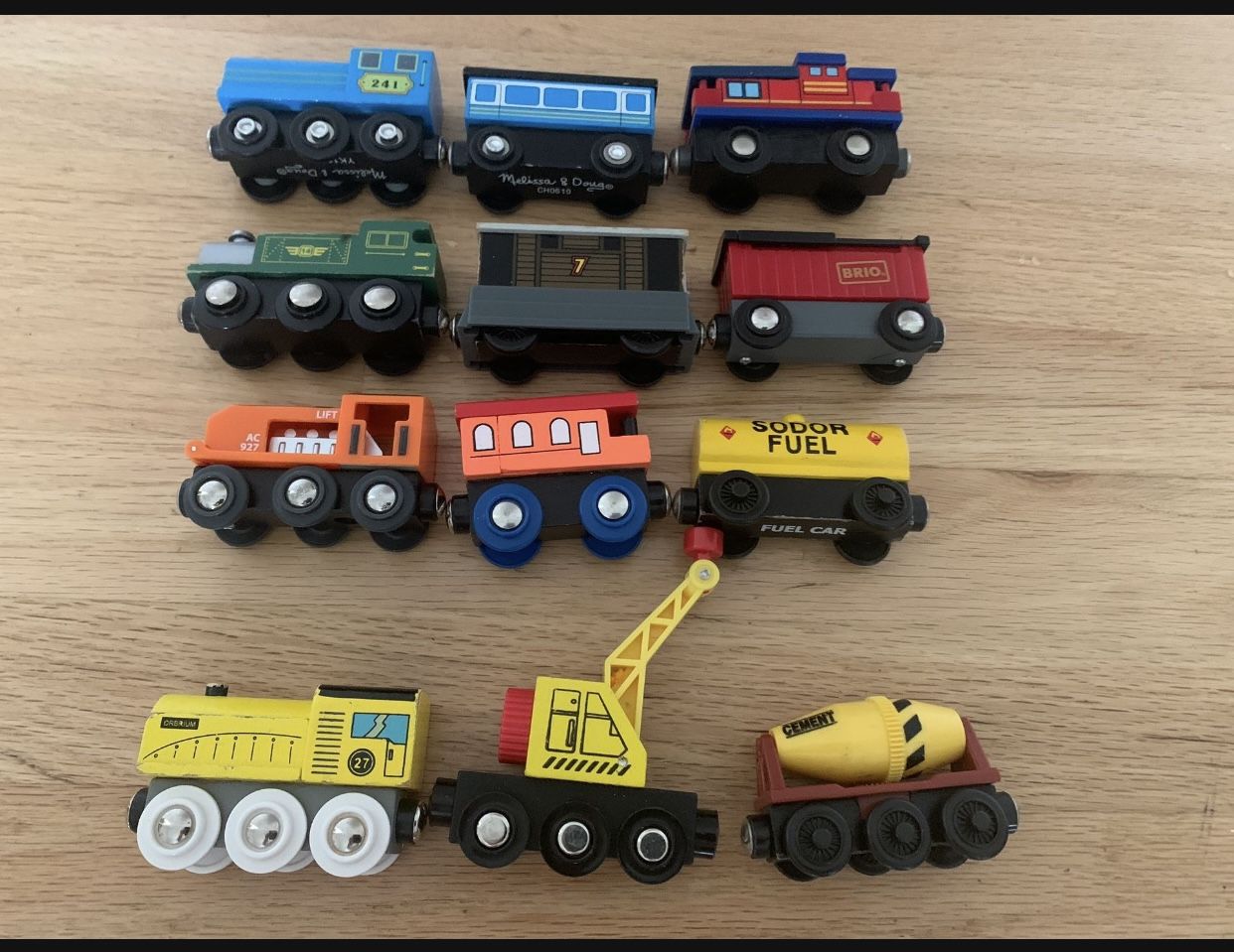 Thomas And Trains Sets. 12 Total