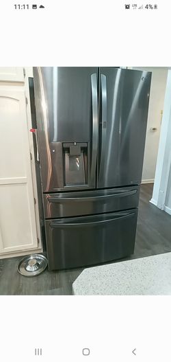 Refridgerator - Make Offers