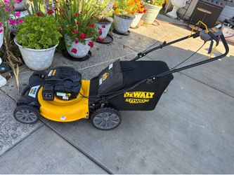 21 in. 163cc Briggs and Stratton 725Exi Engine Rear Wheel Drive 3-in-1 Gas Self Propelled Walk Behind Lawn Mower