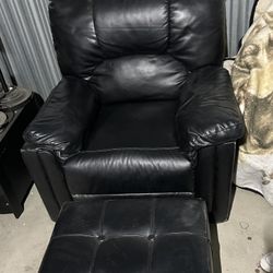 Black Leather Recliner 