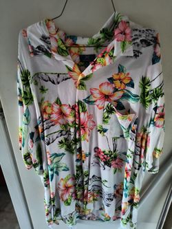 Colorful Hawaiian shirt by George.