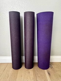 Set of 4 Yoga Mats, 1 Yoga Beach Blanket & 1 Yoga Mat Bag