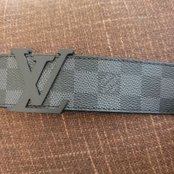 Luis Vuitton Belt