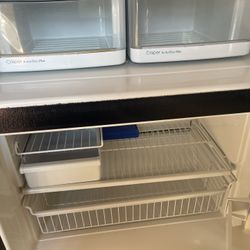 Refrigerator Dryer 40gal Weather Heater 3 Complete Toilets