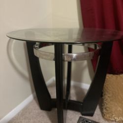 Glass Too Round End Table $30