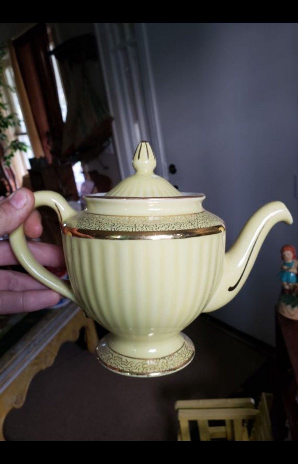 Vintage "HALL" ceramic tea pot