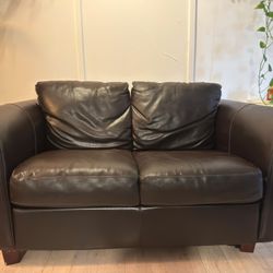 2 Seats sofa 