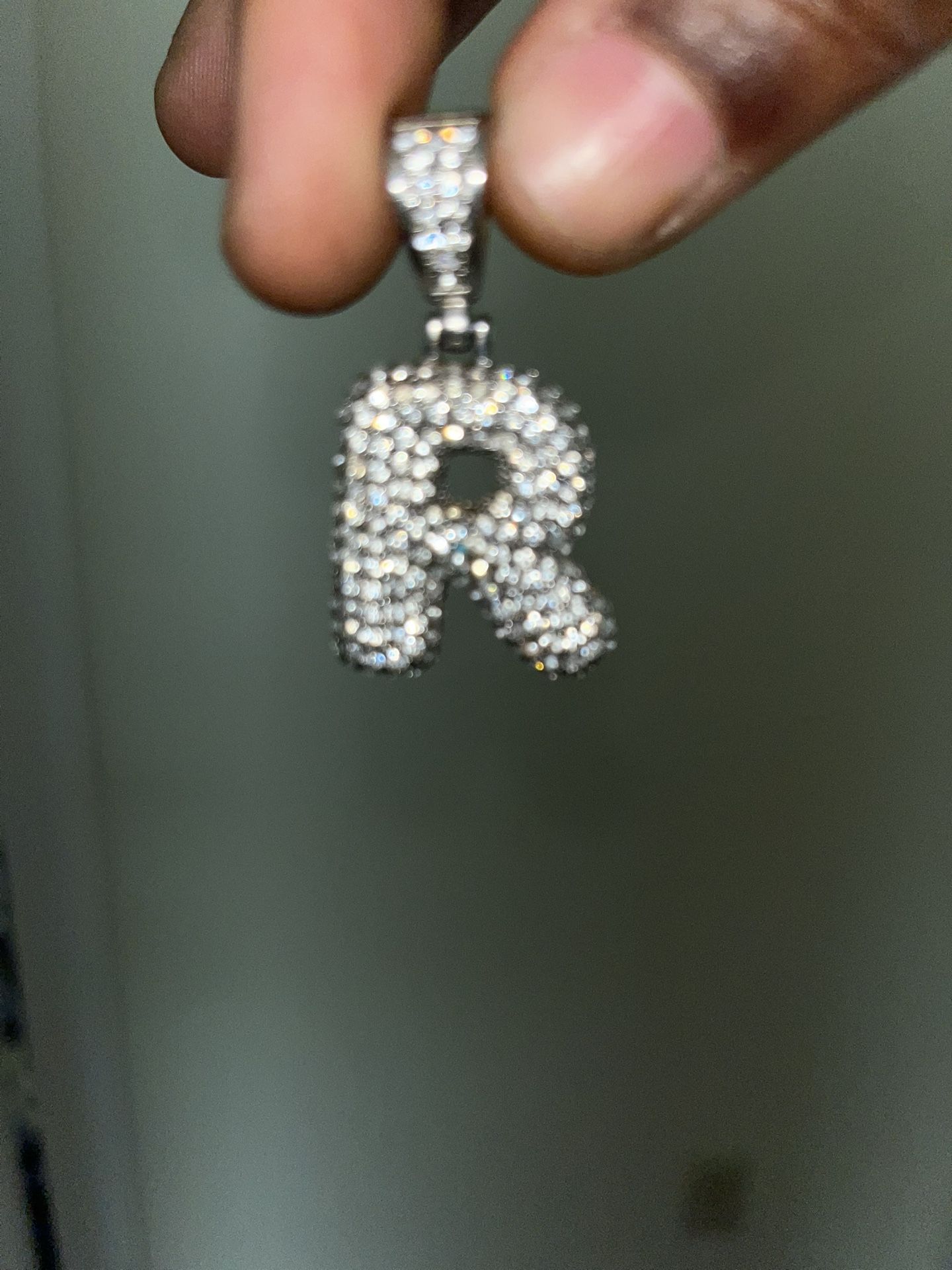 R Pendant